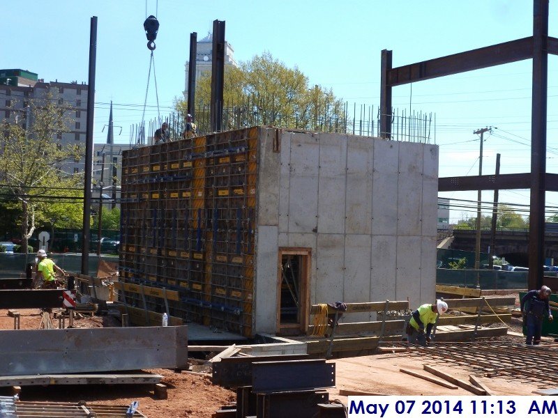 Stripping shear wall panels at Elev. 7-Stair -4,5 Facing East (800x600)